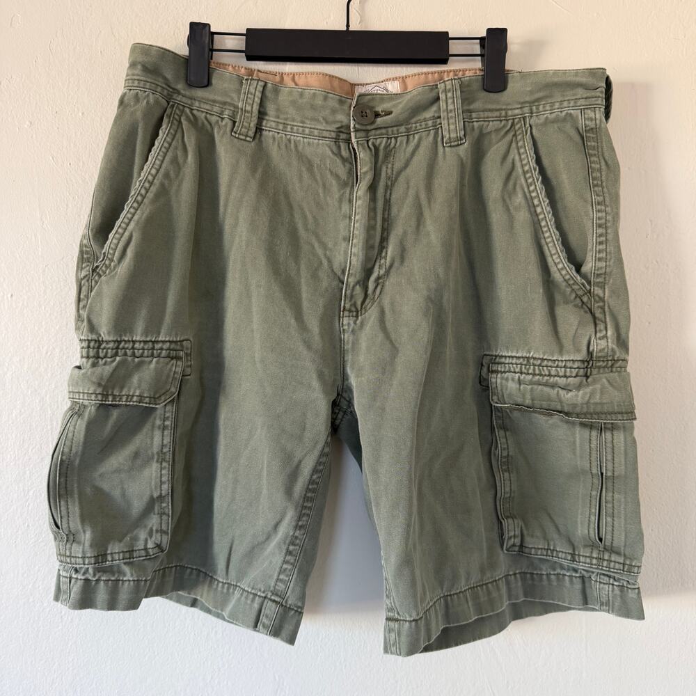St. johns Bay green cargo shorts